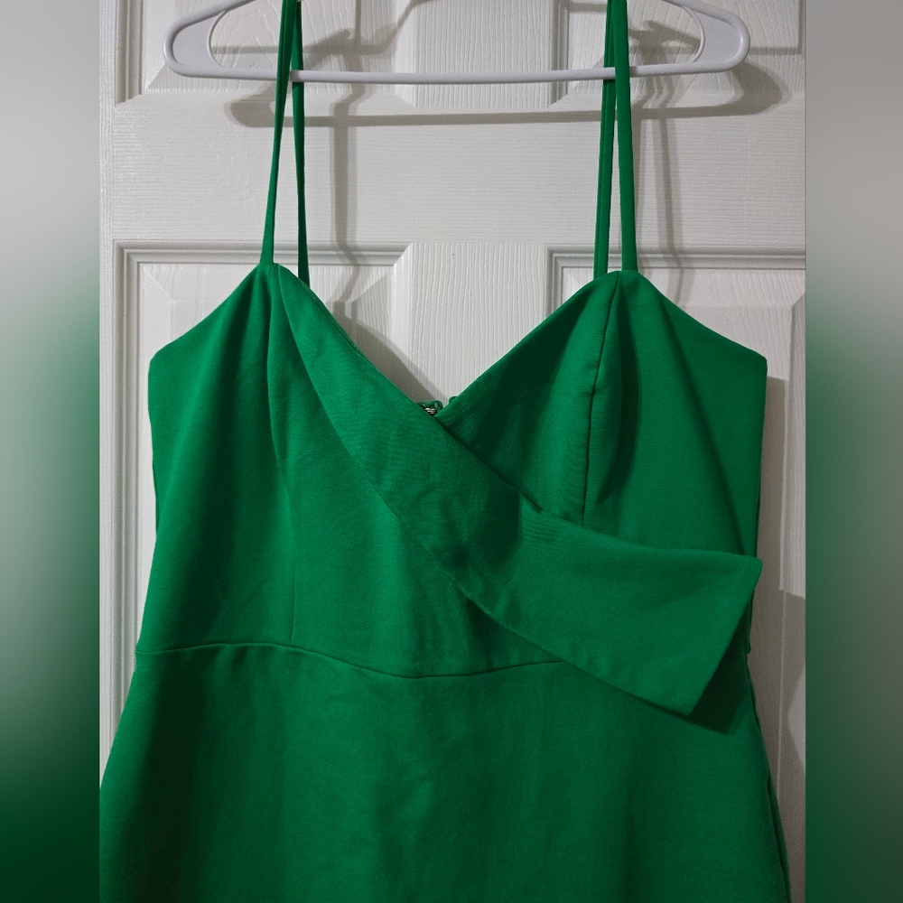 Lavish Alice Origami Ponte Midi Dress in Spring Green, Sweetheart Neckline, EUC! - Picture 4 of 16